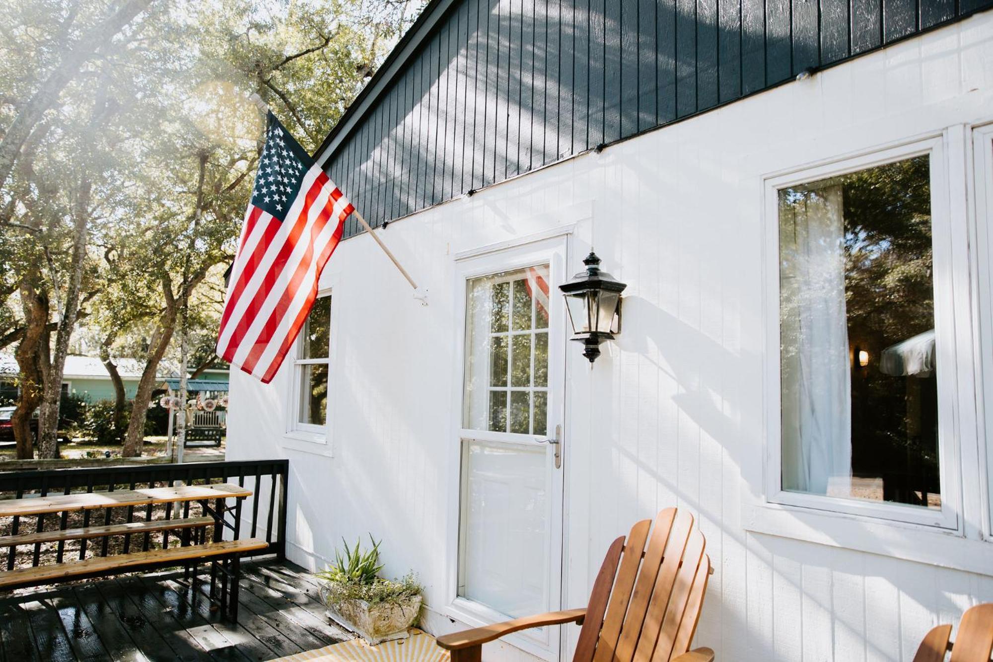 Cottage By The Sea: Pagnotto Shellback House オーク・アイランド エクステリア 写真